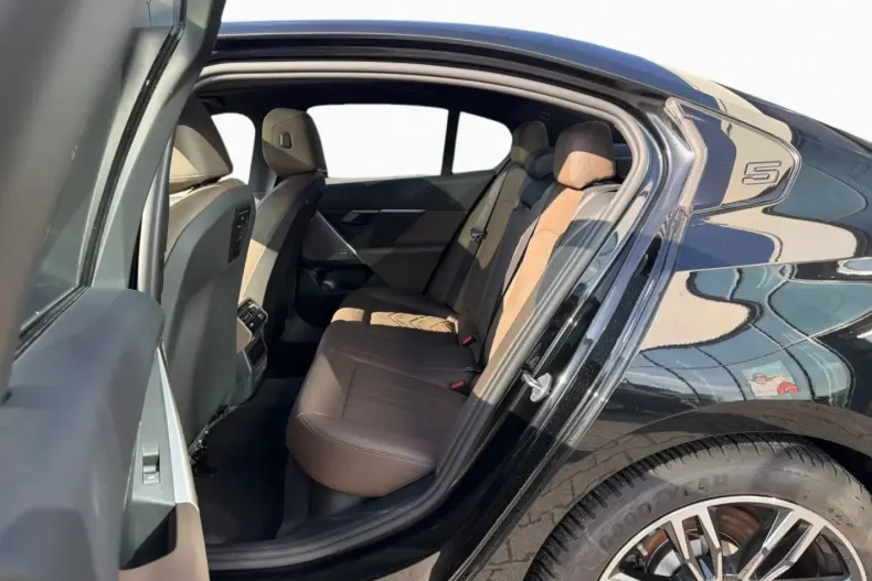 BMW 520 (Seria 5) din 2025 cu 12.554 km - oferta BMW193509 - foto 8