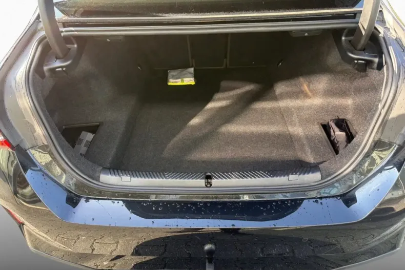 BMW 520 (Seria 5) din 2025 cu 12.554 km - oferta BMW193509 - foto 12