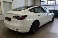 Tesla Model 3 din 2022 cu 64.221 km - oferta TES193513 - foto 3