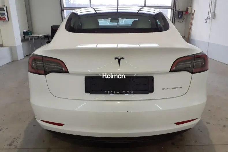 Tesla Model 3 din 2022 cu 64.221 km - oferta TES193513 - foto 10