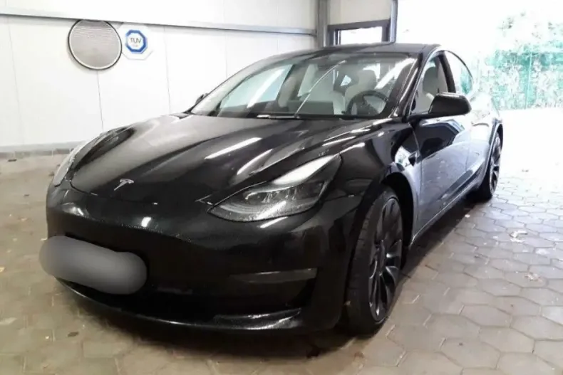 Tesla Model 3 din 2022 cu 51.888 km - oferta TES193515 - foto 1