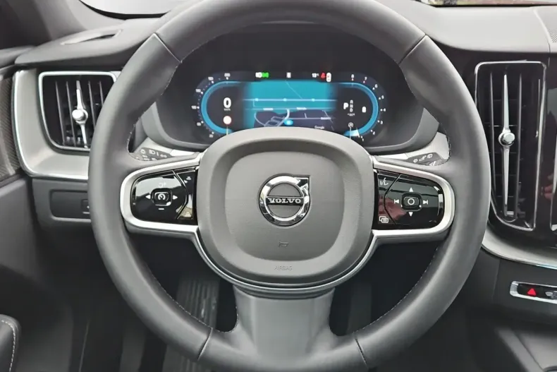 Volvo XC60 din 2025 cu 12.950 km - oferta VOL193518 - foto 11