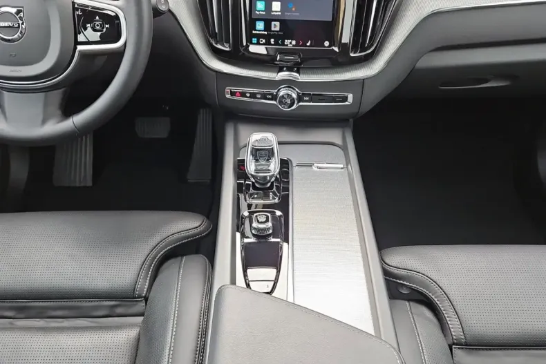 Volvo XC60 din 2025 cu 12.950 km - oferta VOL193518 - foto 13