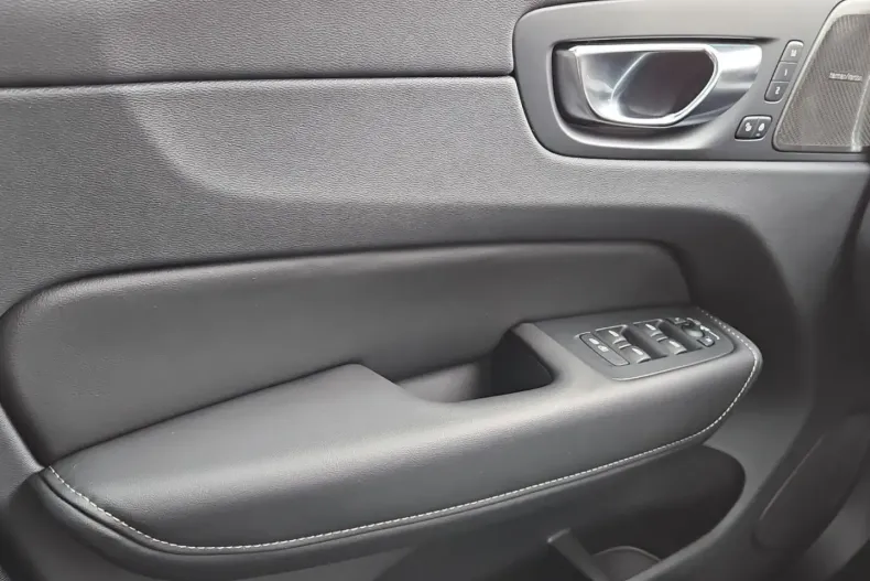 Volvo XC60 din 2025 cu 12.950 km - oferta VOL193518 - foto 15