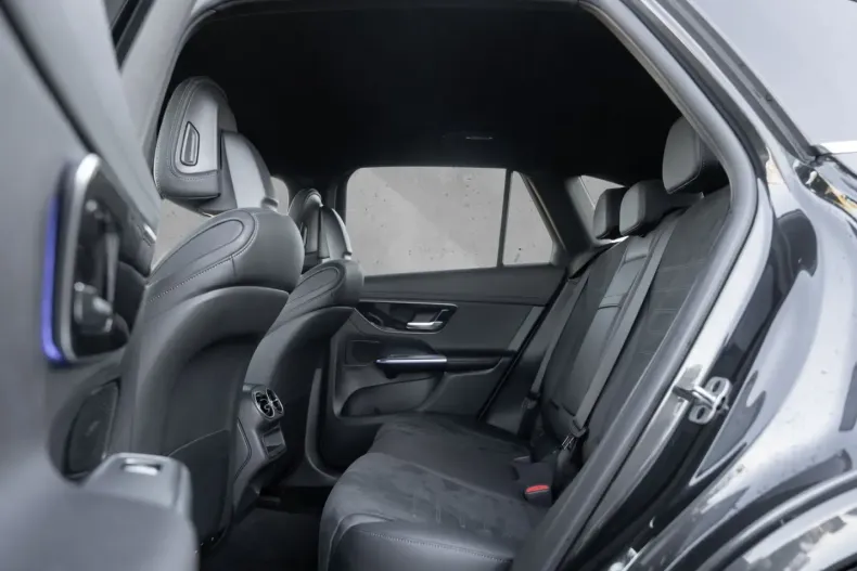 Mercedes-Benz GLC 300 (Clasa GLC) din 2025 cu 19.700 km - oferta MER193521 - foto 8