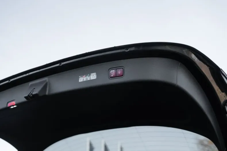 Mercedes-Benz GLC 300 (Clasa GLC) din 2025 cu 19.700 km - oferta MER193521 - foto 11