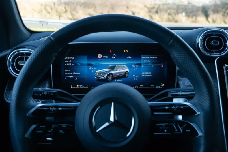 Mercedes-Benz GLC 300 (Clasa GLC) din 2025 cu 19.700 km - oferta MER193521 - foto 13