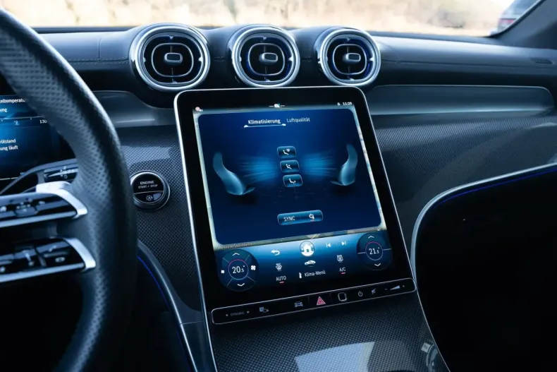 Mercedes-Benz GLC 300 (Clasa GLC) din 2025 cu 19.700 km - oferta MER193521 - foto 16