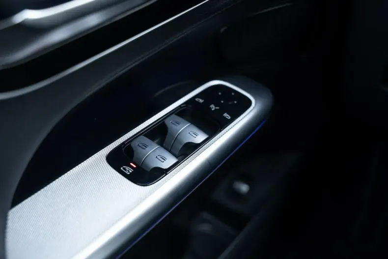 Mercedes-Benz GLC 300 (Clasa GLC) din 2025 cu 19.700 km - oferta MER193521 - foto 21