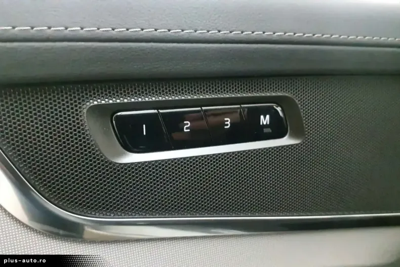 Volvo XC90 din 2025 cu 14.990 km - oferta VOL193525 - foto 11