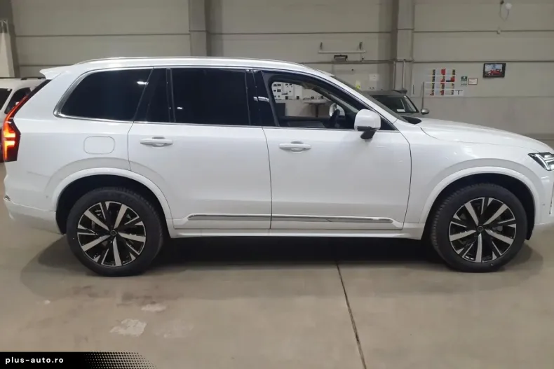 Volvo XC90 din 2025 cu 14.990 km - oferta VOL193525 - foto 12