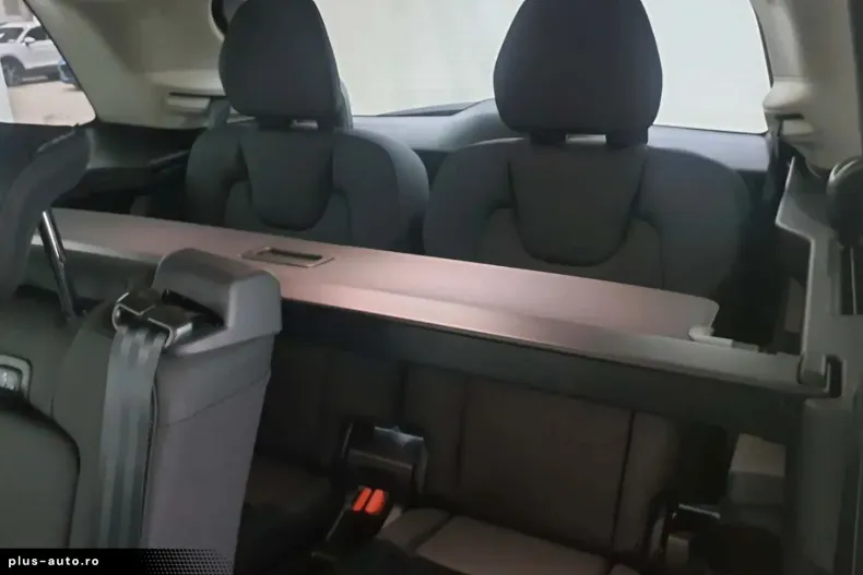 Volvo XC90 din 2025 cu 14.990 km - oferta VOL193525 - foto 14