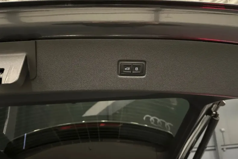 Audi Q8 din 2025 cu 14.000 km - oferta AUD193538 - foto 37