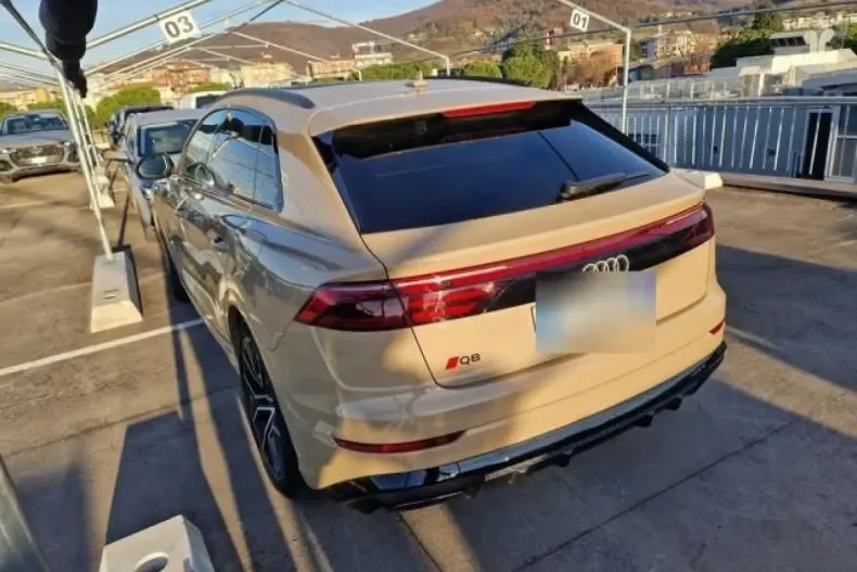 Audi Q8 din 2024 cu 24.442 km - oferta AUD193539 - foto 6