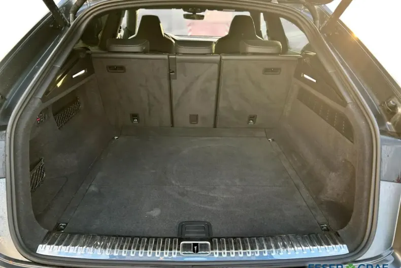 Audi Q8 din 2024 cu 20.607 km - oferta AUD193542 - foto 19