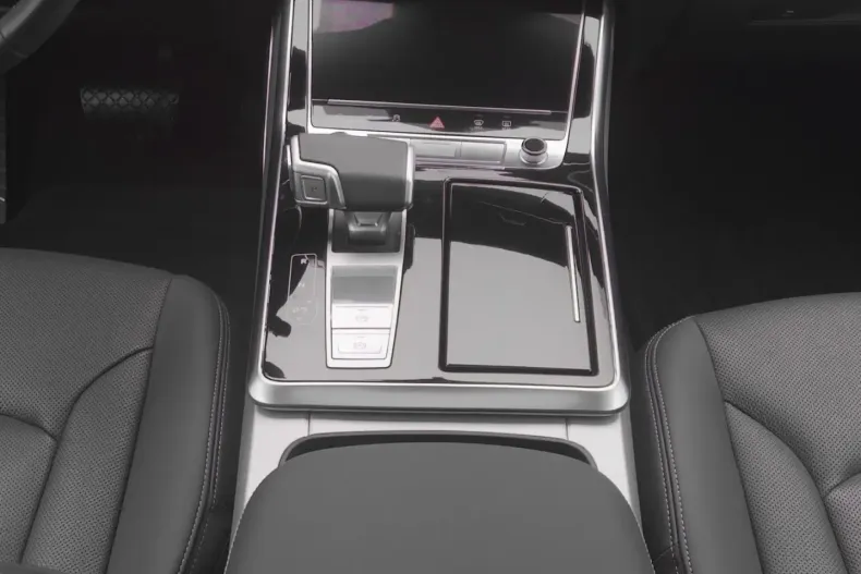 Audi Q8 din 2025 cu 18.783 km - oferta AUD193549 - foto 12