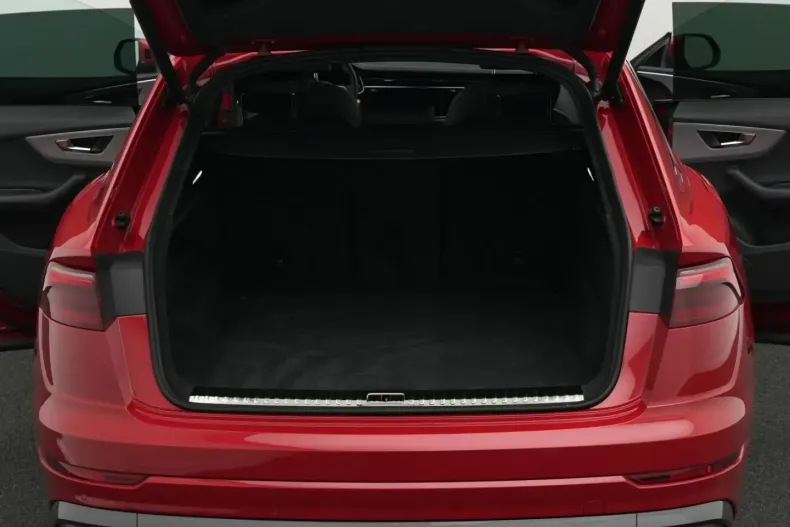 Audi Q8 din 2025 cu 18.783 km - oferta AUD193549 - foto 13