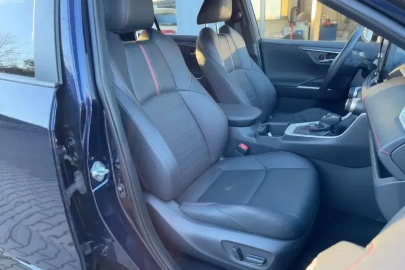 Toyota RAV4 din 2023 cu 9.741 km - oferta TOY193553 - foto 8