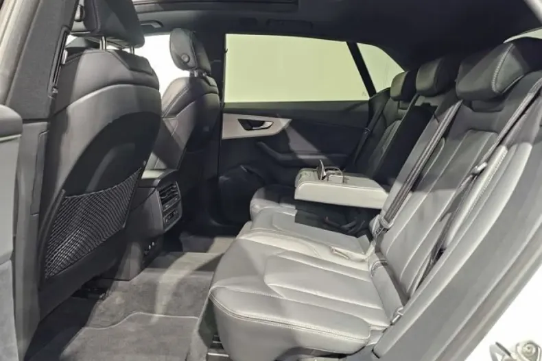 Audi Q8 din 2025 cu 24.263 km - oferta AUD193555 - foto 4