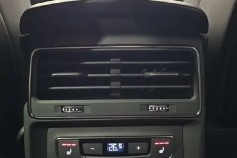 Audi Q8 din 2025 cu 24.263 km - oferta AUD193555 - foto 17