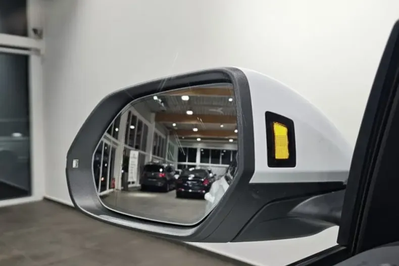 Audi Q8 din 2025 cu 24.263 km - oferta AUD193555 - foto 20