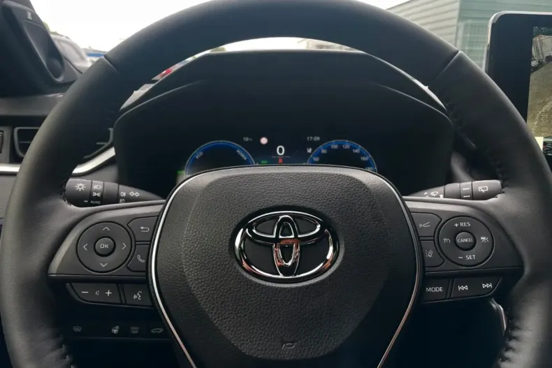 Toyota RAV4 din 2023 cu 13.356 km - oferta TOY193557 - foto 10