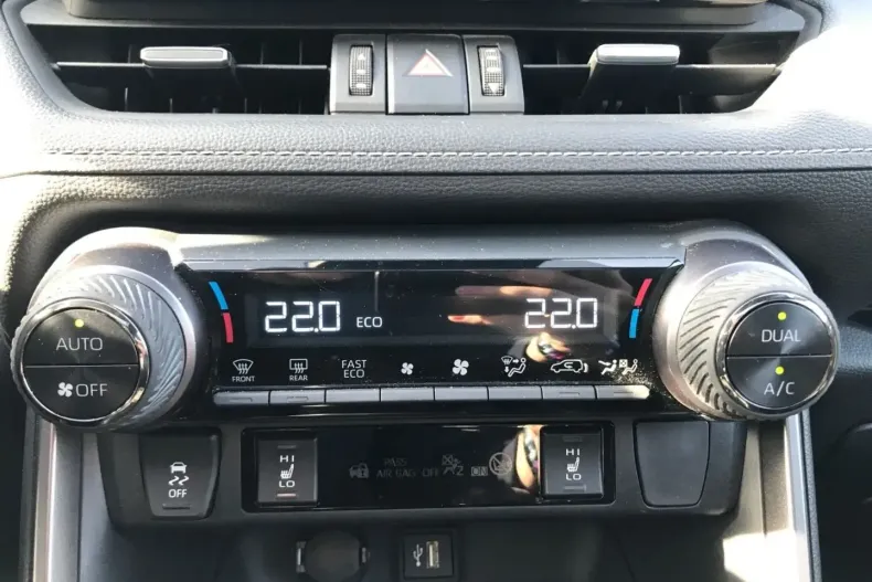 Toyota RAV4 din 2023 cu 26.577 km - oferta TOY193561 - foto 26