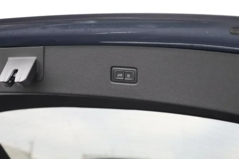 Audi Q8 din 2025 cu 27.480 km - oferta AUD193563 - foto 8