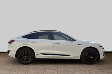 Audi Q8 din 2024 - oferta AUD193564