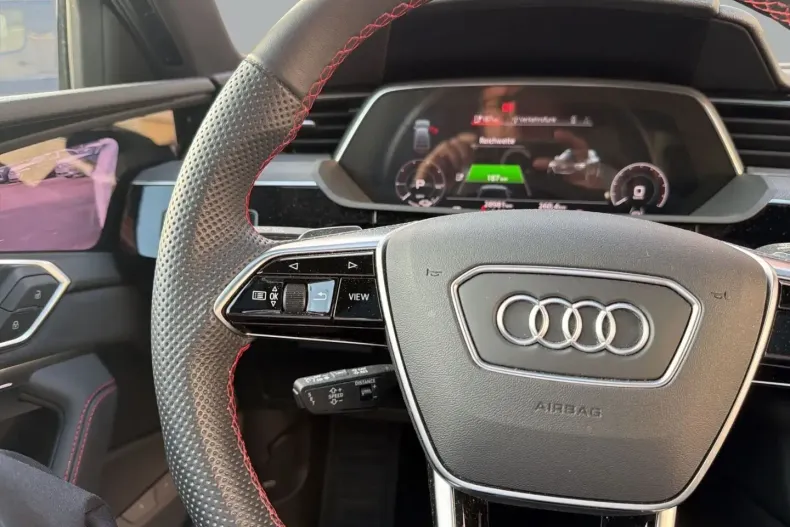 Audi Q8 din 2024 cu 28.981 km - oferta AUD193564 - foto 10