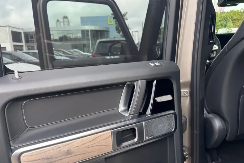 Mercedes-Benz G 63 AMG (Clasa G) din 2024 cu 4.800 km - oferta MER193569 - foto 9