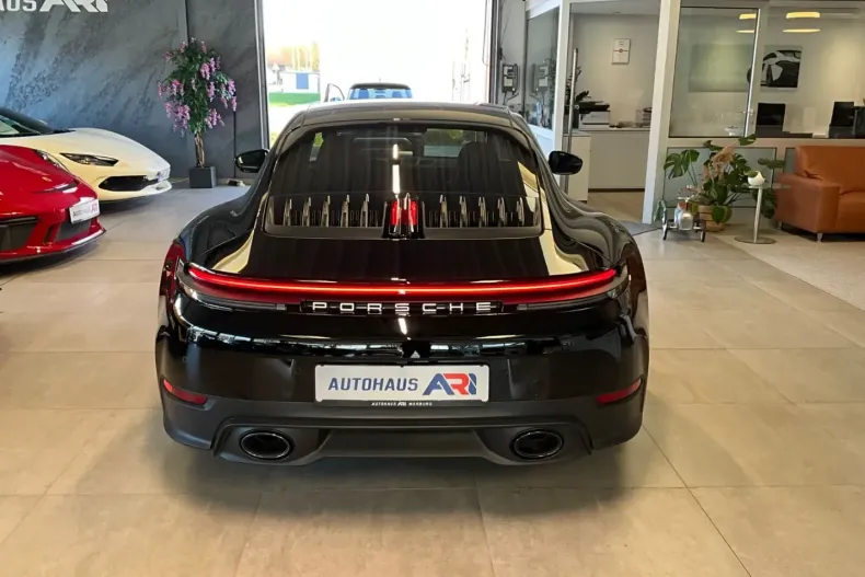 Porsche 992 din 2025 cu 2.850 km - oferta POR193570 - foto 4