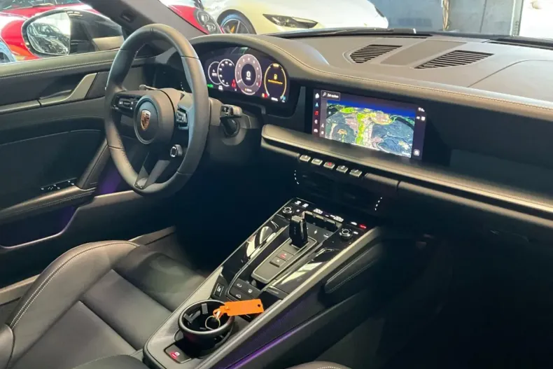 Porsche 992 din 2025 cu 2.850 km - oferta POR193570 - foto 8