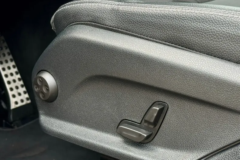 Mercedes-Benz GLC 200 (Clasa GLC) din 2022 cu 96.242 km - oferta MER193575 - foto 20