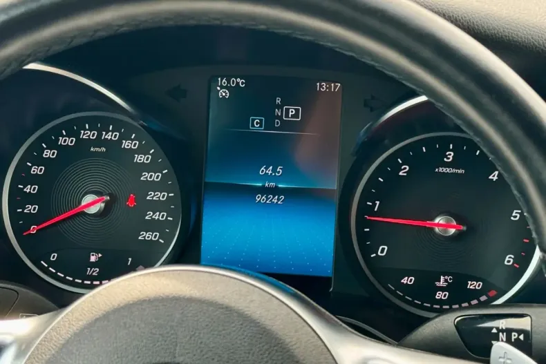 Mercedes-Benz GLC 200 (Clasa GLC) din 2022 cu 96.242 km - oferta MER193575 - foto 30