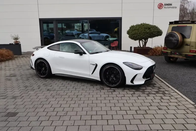 Mercedes-Benz AMG GT (Clasa GT) din 2025 cu 4.500 km - oferta MER193583 - foto 3