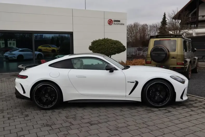 Mercedes-Benz AMG GT (Clasa GT) din 2025 cu 4.500 km - oferta MER193583 - foto 6