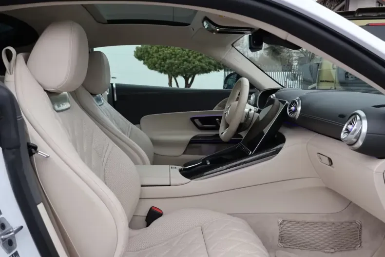 Mercedes-Benz AMG GT (Clasa GT) din 2025 cu 4.500 km - oferta MER193583 - foto 19