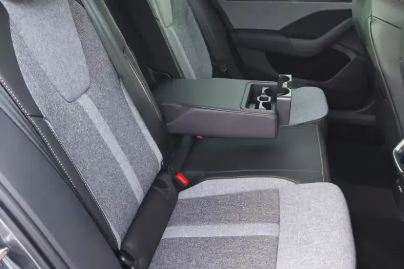 Skoda Octavia din 2026 cu 6 km - oferta SKO193584 - foto 28