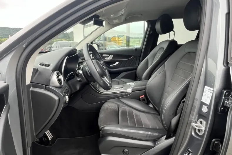 Mercedes-Benz GLC 200 (Clasa GLC) din 2022 cu 23.000 km - oferta MER193589 - foto 11