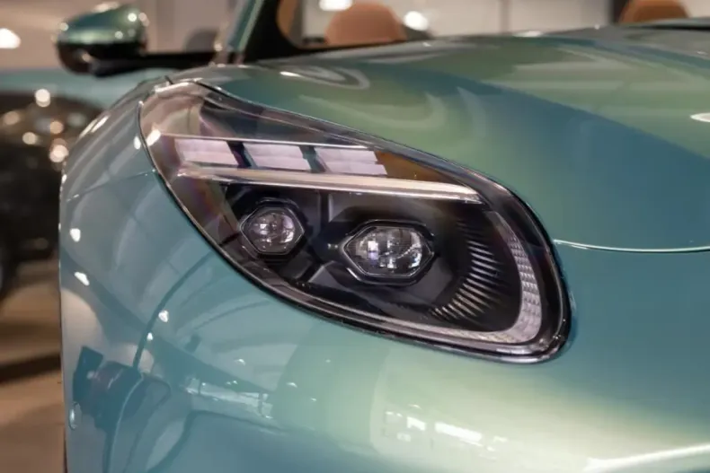 Aston Martin DB12 din 2024 cu 2.500 km - oferta AST193595 - foto 15