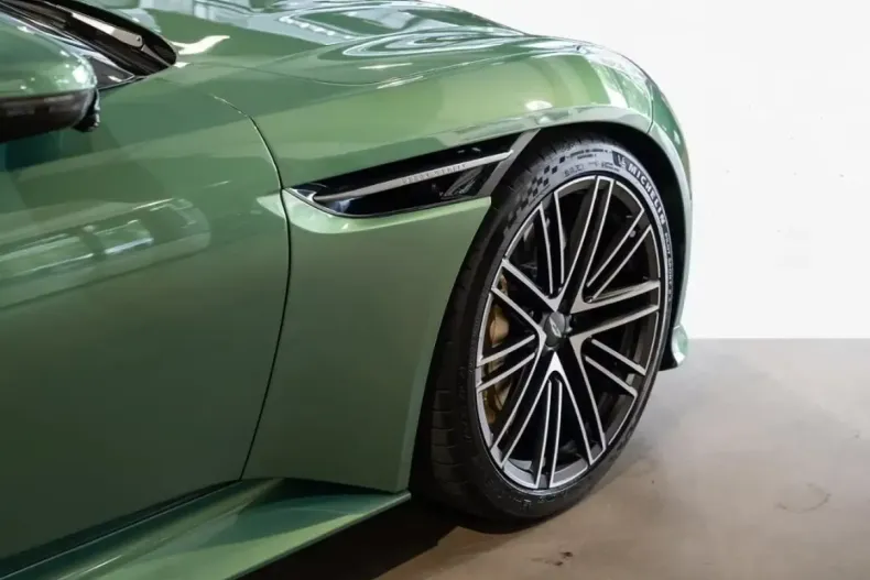 Aston Martin DB12 din 2024 cu 2.500 km - oferta AST193595 - foto 19