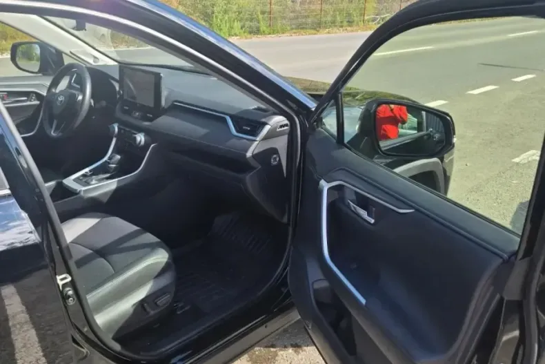 Toyota RAV4 din 2024 cu 51.000 km - oferta TOY193606 - foto 12