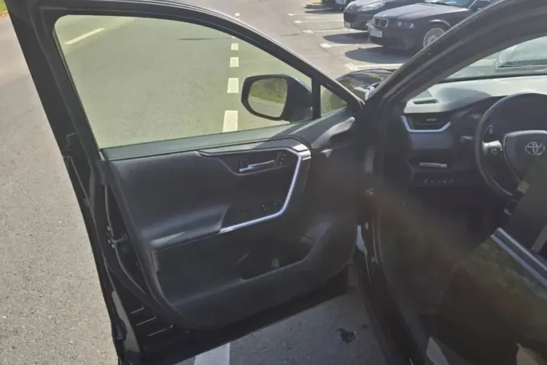 Toyota RAV4 din 2024 cu 51.000 km - oferta TOY193606 - foto 15