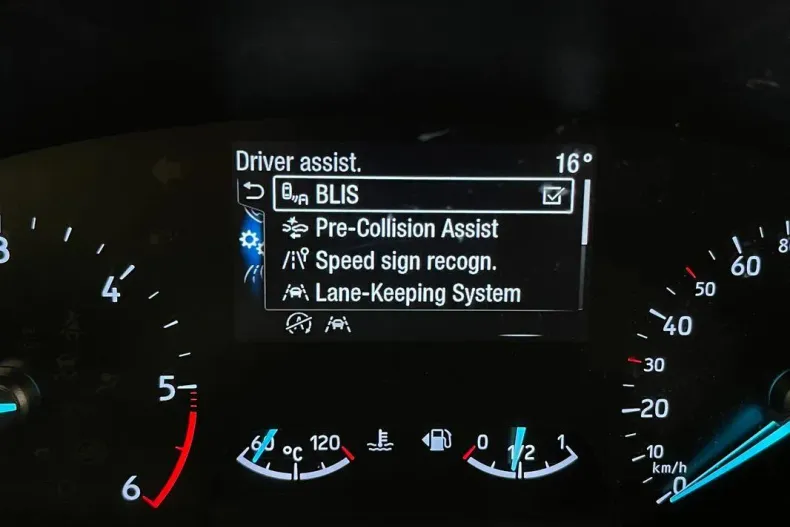 Ford Focus din 2021 cu 105.298 km - oferta FOR193612 - foto 19