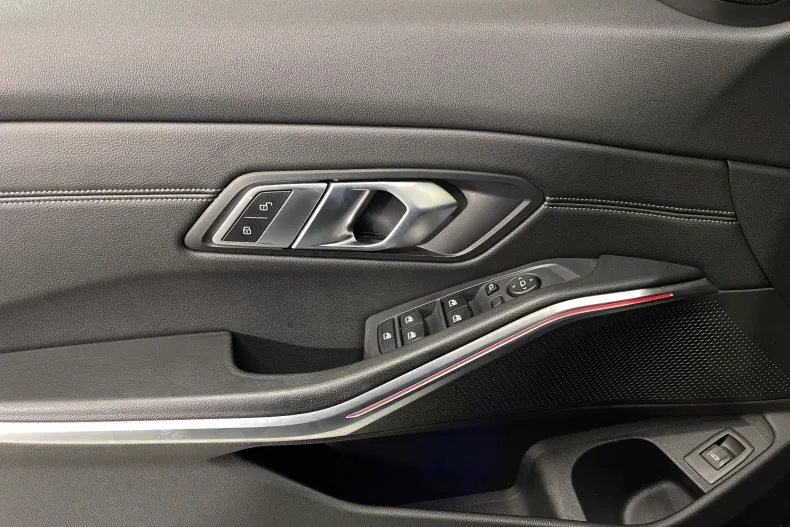 BMW 320d (Seria 3) din 2021 cu 145.759 km - oferta BMW193617 - foto 25