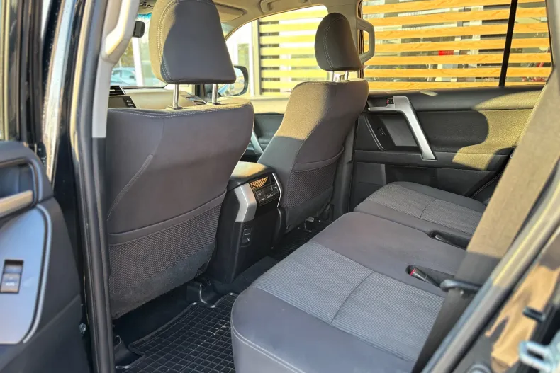 Toyota Land Cruiser din 2022 cu 117.000 km - oferta TOY193819 - foto 17