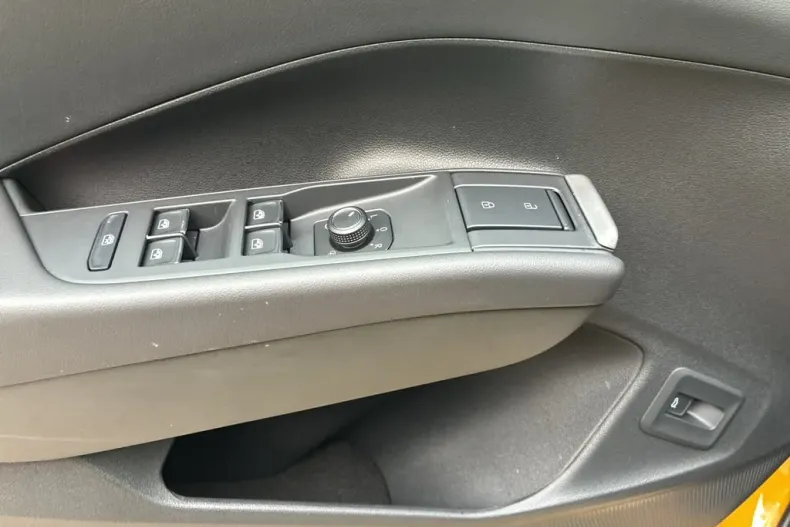 Volkswagen T-Roc din 2025 cu 3.500 km - oferta VOL193851 - foto 18