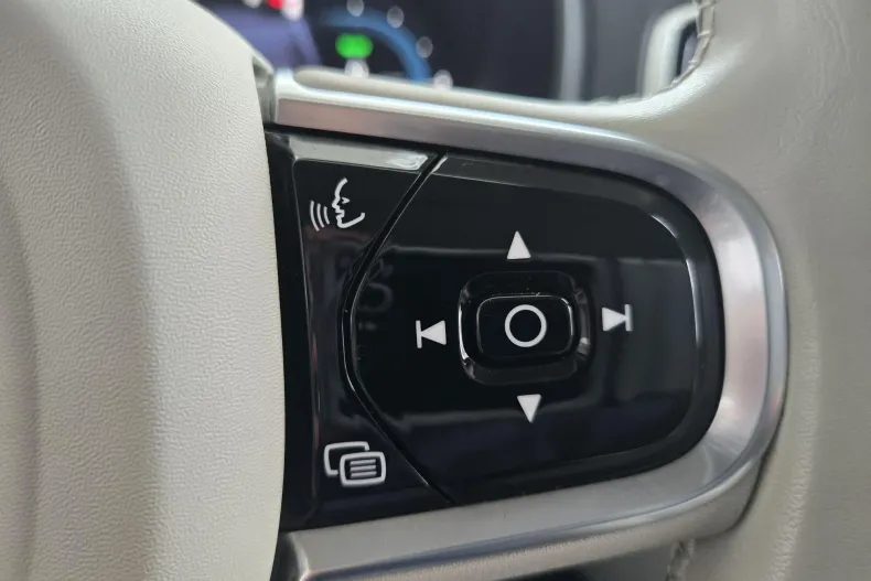 Volvo XC90 din 2023 cu 74.226 km - oferta VOL193853 - foto 16