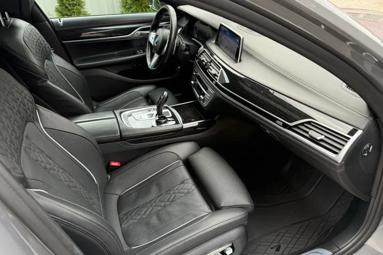 BMW 730d (Seria 7) din 2021 cu 45.509 km - oferta BMW193856 - foto 6